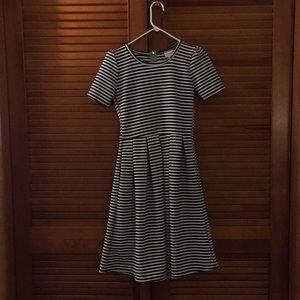 Lularoe Amelia Striped Dress Sz Small